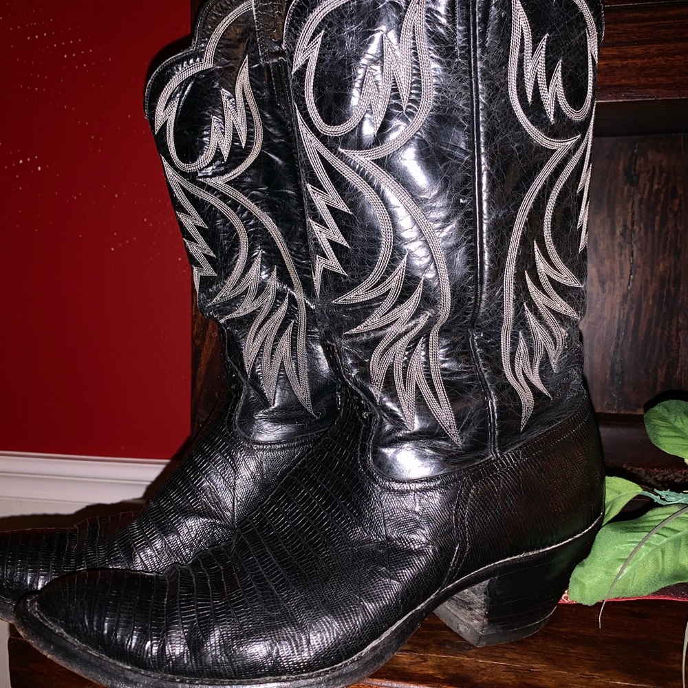 Woman’s Lizard boots